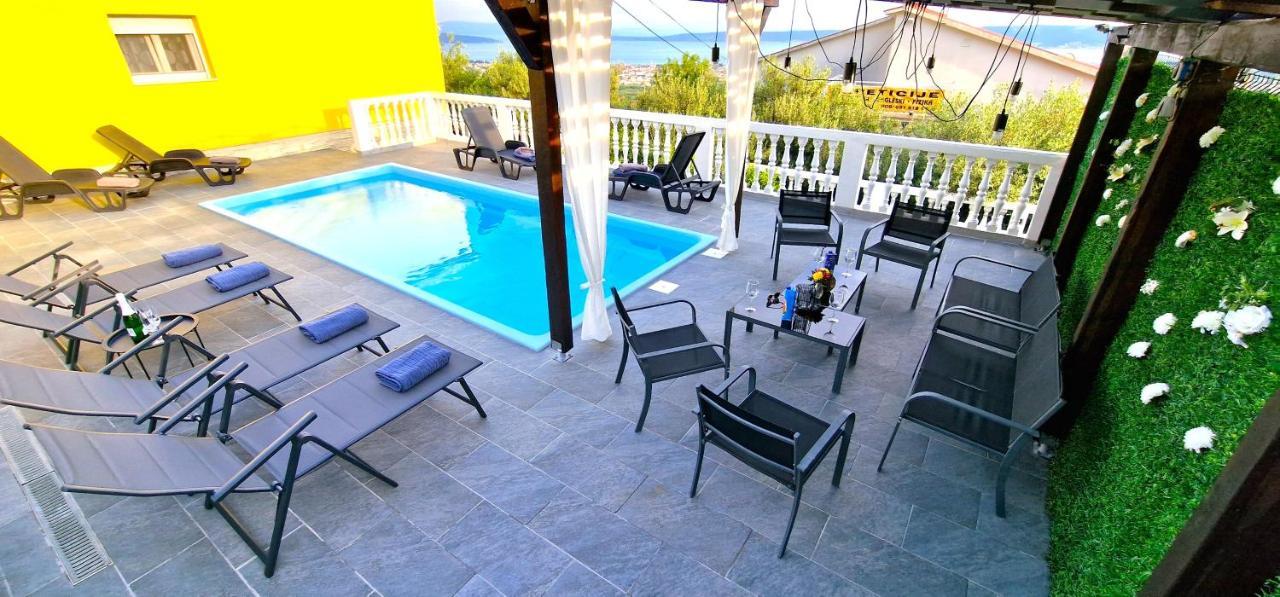 Sunny Holiday House With Pool Kaštela Eksteriør billede
